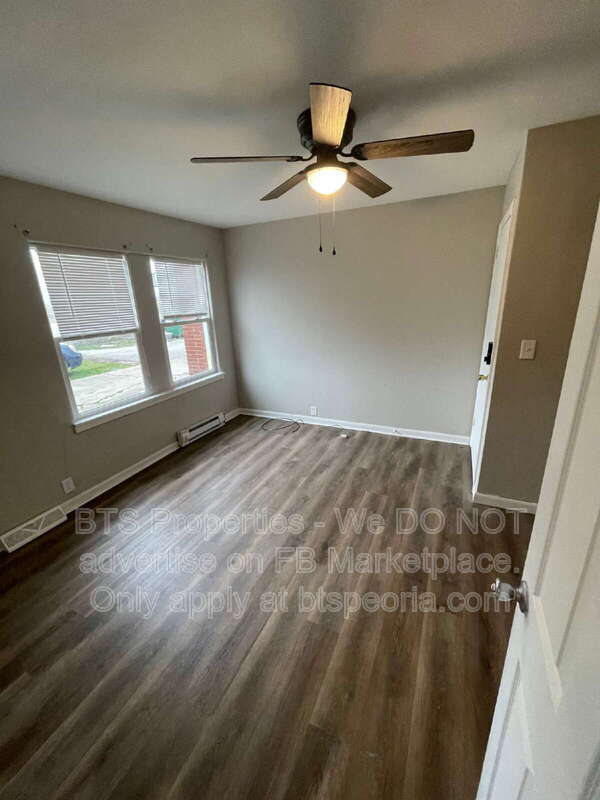Building Photo - 119 Vanburen Ct
