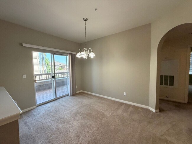 Building Photo - 12918 Ironstone Way