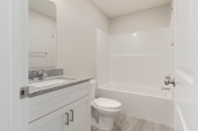 Building Photo - Great four-bedroom home in Northwest Springfield