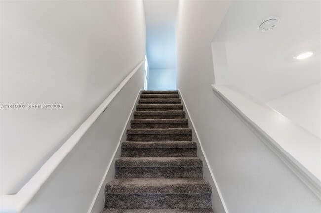 Building Photo - 934 Cattleman St