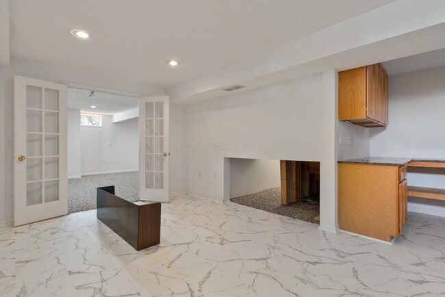 Building Photo - 6117 Wynford Dr