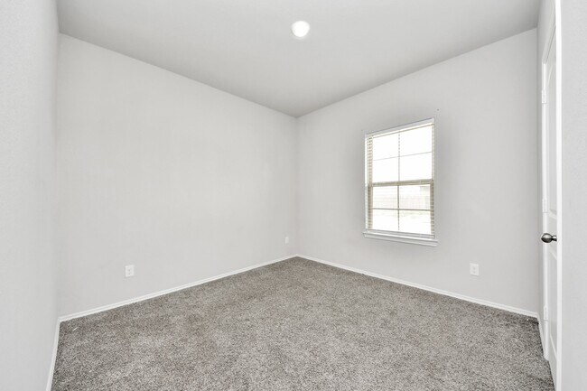 Building Photo - 21003 Seneca Willow Wy