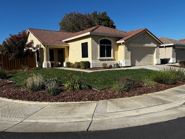 Building Photo - 8340 Lake Willow Way