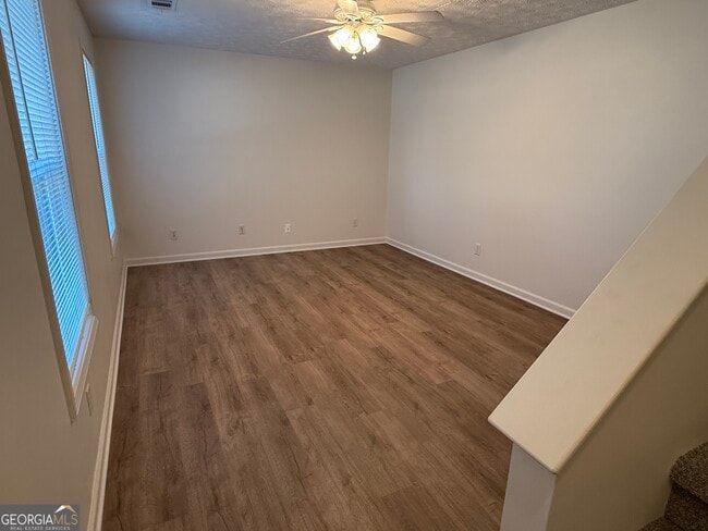 Building Photo - 160 2nd St