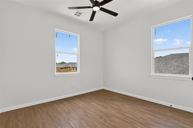 Building Photo - 8756 Patriot Dr