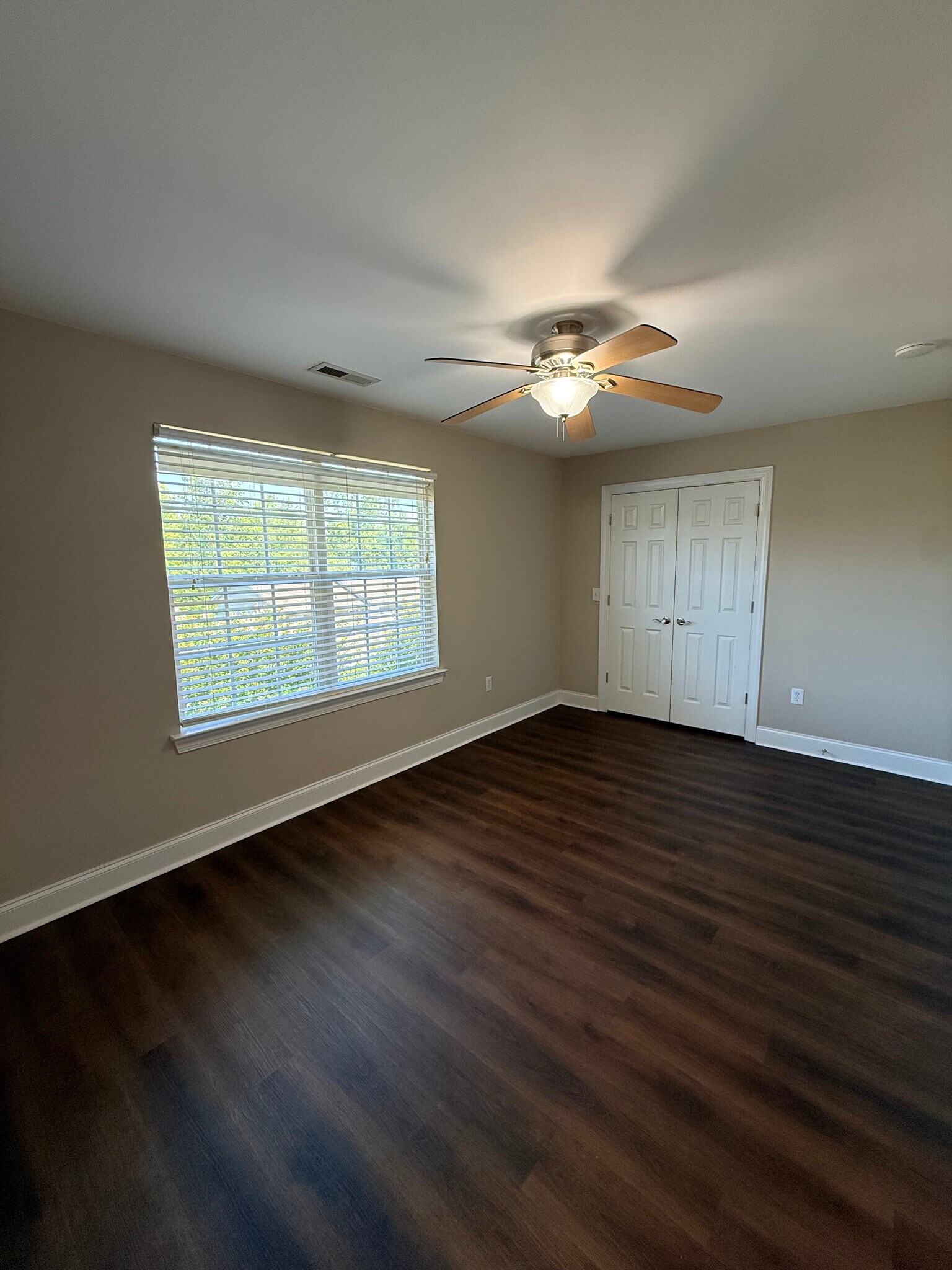 2nd bedroom with full bath - 137 High Ridge Rd