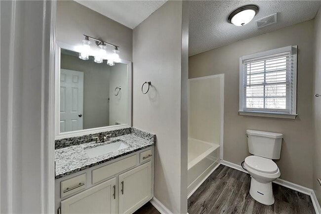 Building Photo - 48 Bethnal Way