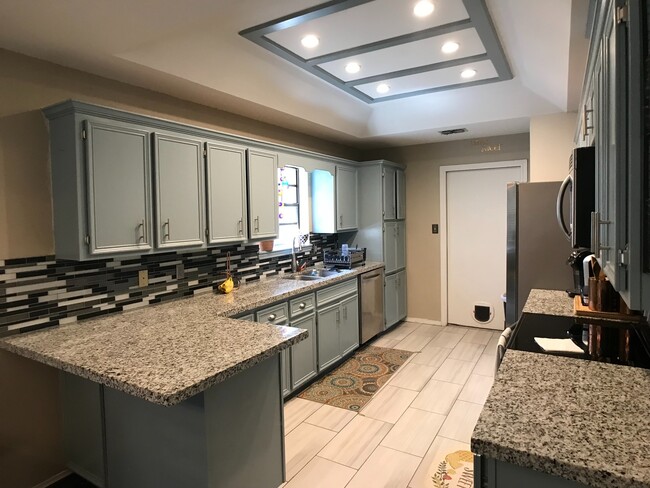 Building Photo - 3B/2B Mcallen ( Ware and Lark )