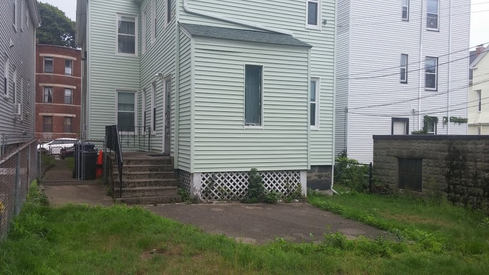 Fenced in yard - 212 South St