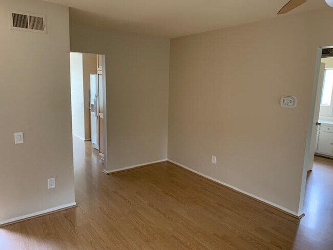 Building Photo - A beautiful Del Mar Home