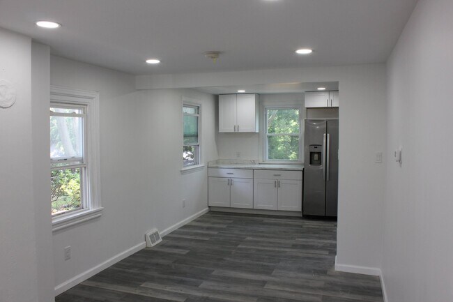 Building Photo - 966 Upper Gulph Rd