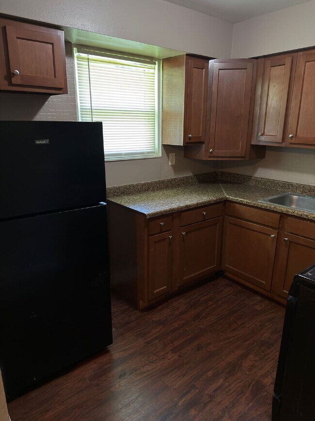 Building Photo - 2033 Bella Clare Dr