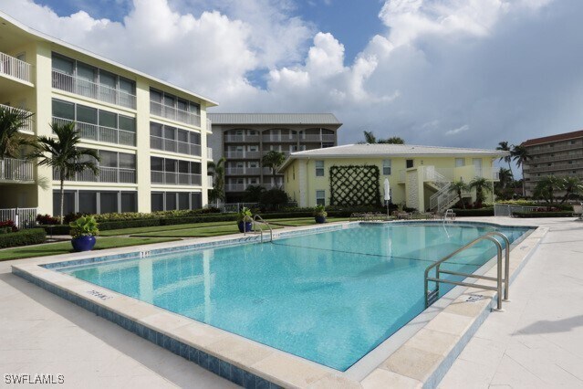 Building Photo - 2850 Gulf Shore Blvd N