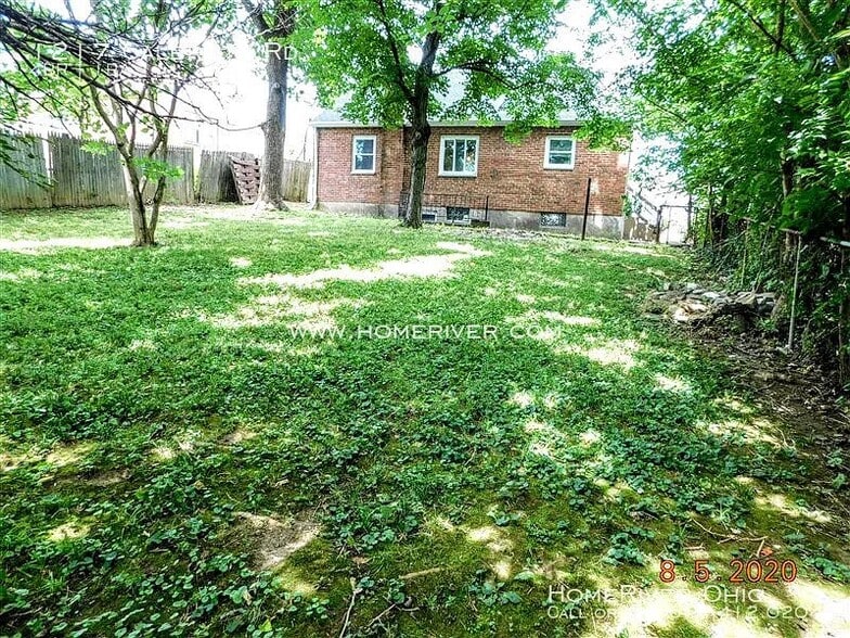 Building Photo - 1217 W Galbraith Rd