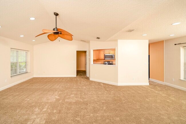 Building Photo - 4040 Red Pine Ln