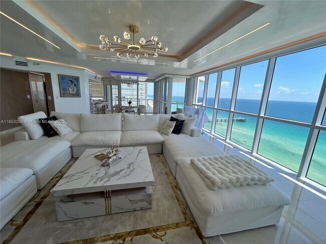 Building Photo - 16425 Collins Ave