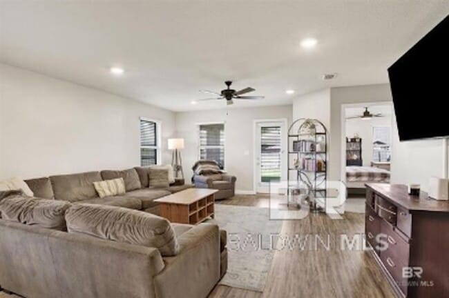 Building Photo - 1283 Fairlawn Dr