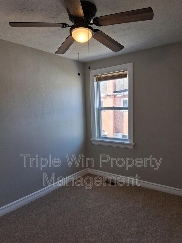 Building Photo - 313 Carthage Ave