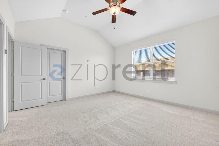 Building Photo - 3909 Sukay Dr