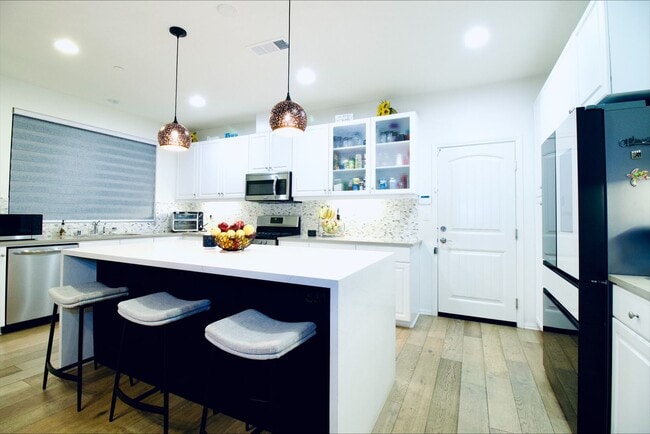 Building Photo - Former MODEL HOME | Great Location