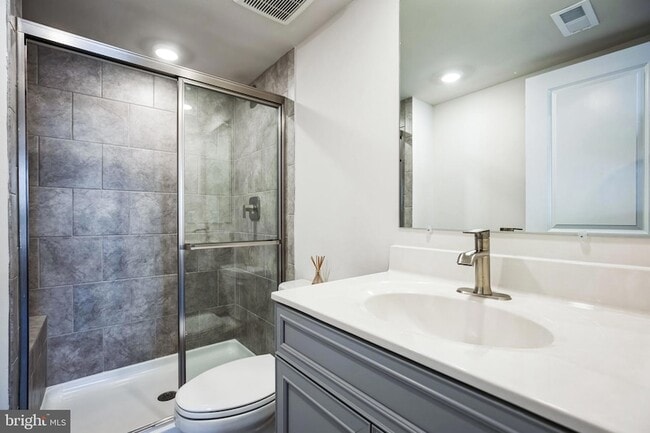 Building Photo - 4165 Brodie Pl