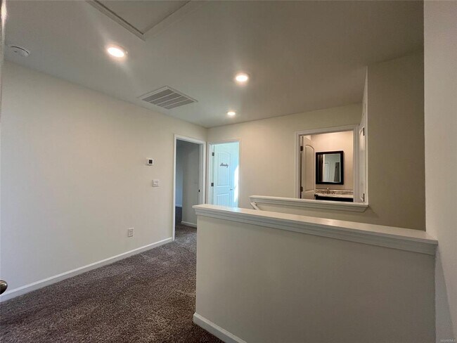 Building Photo - 3336 Meriwether Dr