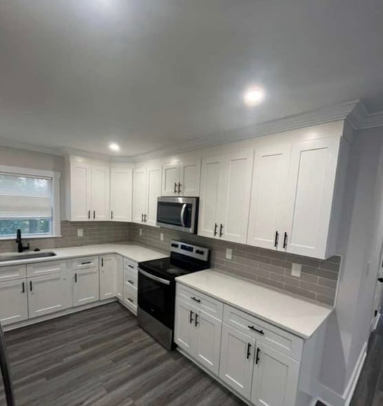 Building Photo - Room in House on Purser Dr