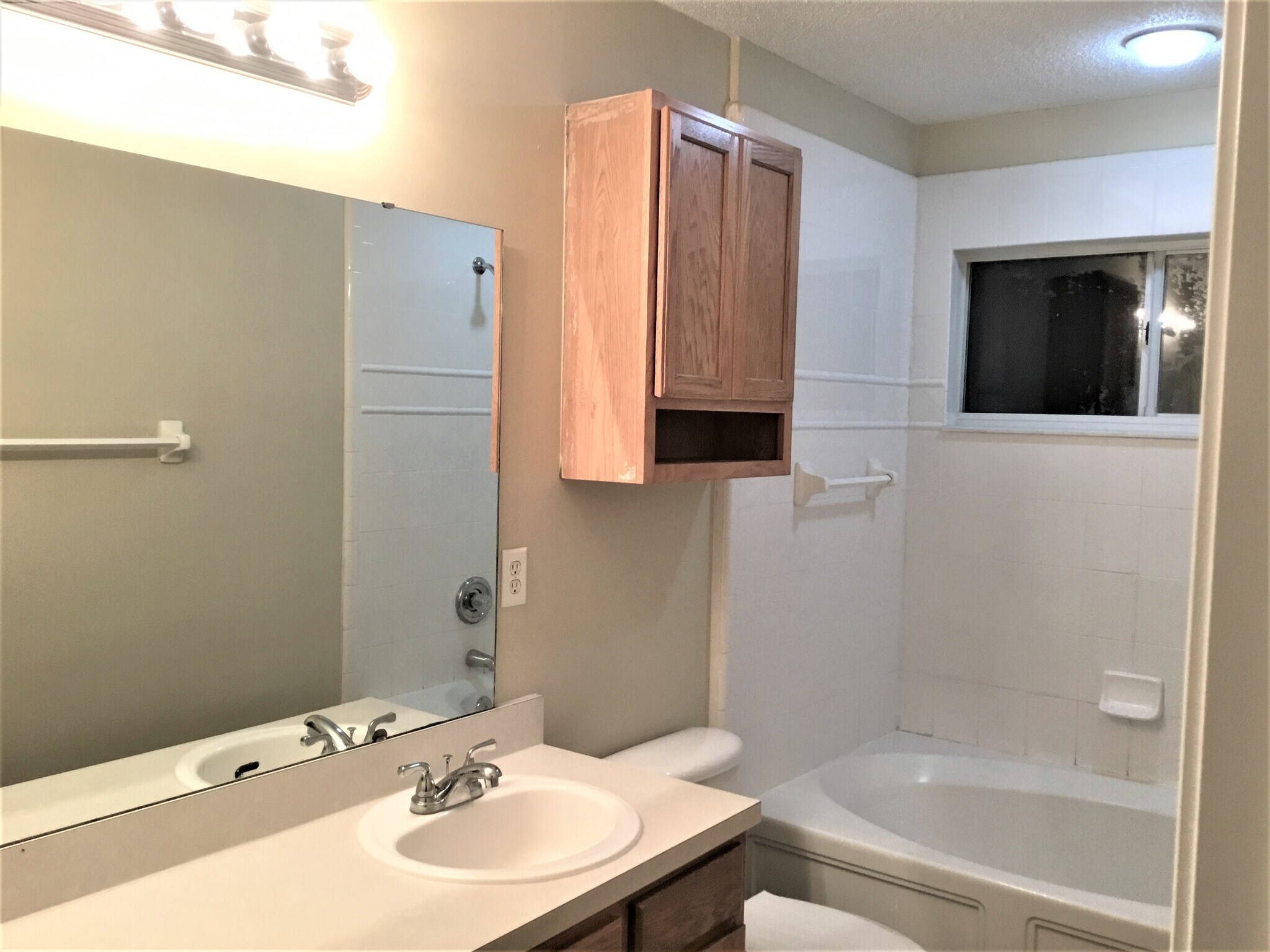 Building Photo - 12755 Black Angus Dr