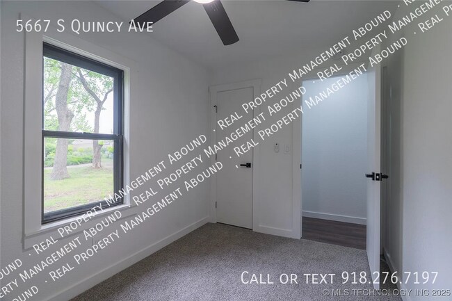 Building Photo - 5667 S Quincy Ave