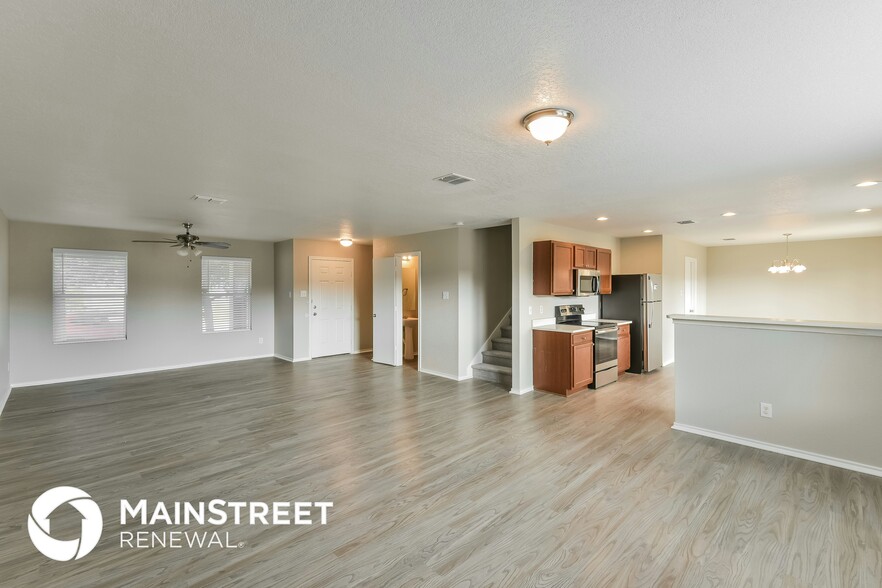 Building Photo - 338 Spruce Breeze