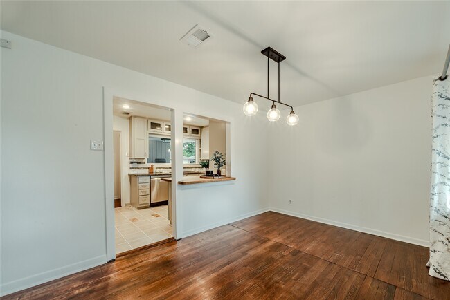 Building Photo - 4606 Nina Lee Ln