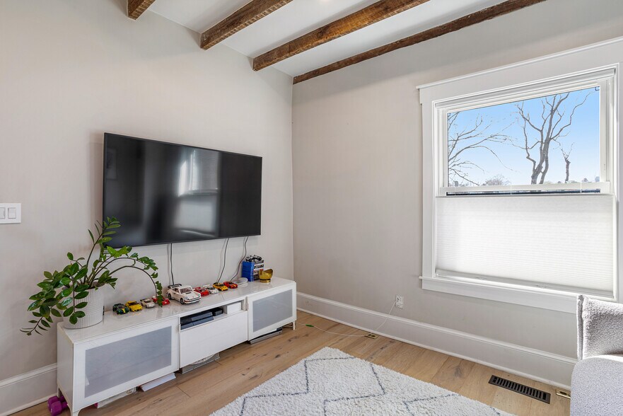 Second Bedroom - 118 15th St NE