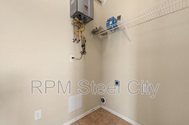 Building Photo - 5104 Tabor Lane