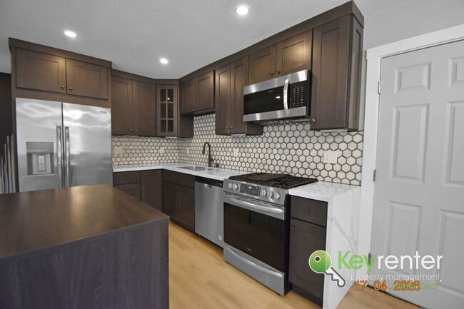 Building Photo - Renovated 4 Bedroom Home with Gourmet Kitchen & Lush Backyard in Concord