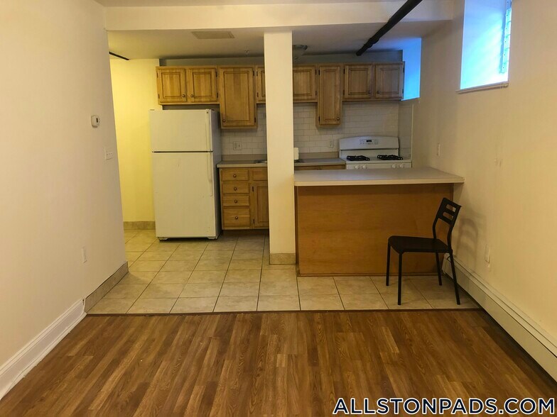 Building Photo - 1144 Commonwealth Ave