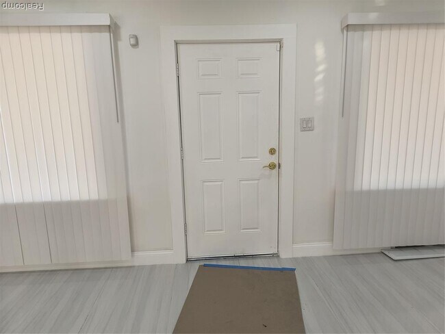 Building Photo - 18080 Westphalia St