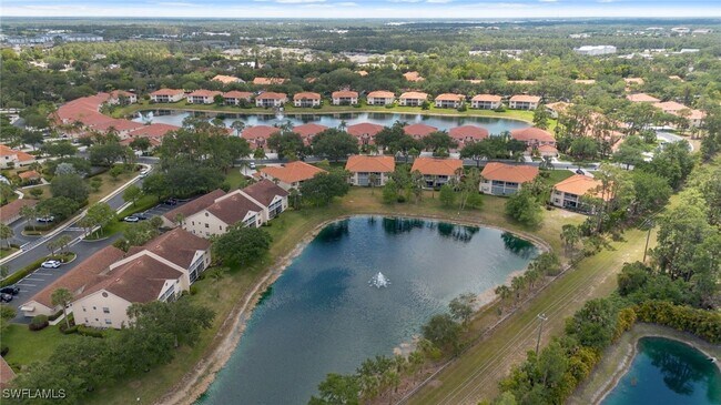 Building Photo - 445 Robin Hood Cir