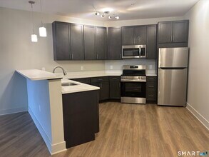 Building Photo - 75 Marlborough St