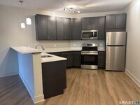 Building Photo - 75 Marlborough St