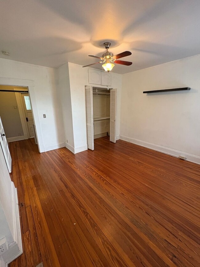 Building Photo - 2 Bedroom 1 Bathroom in German Village