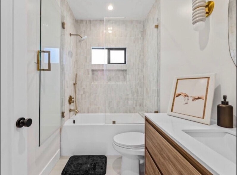 Building Photo - 2743 N Keystone St