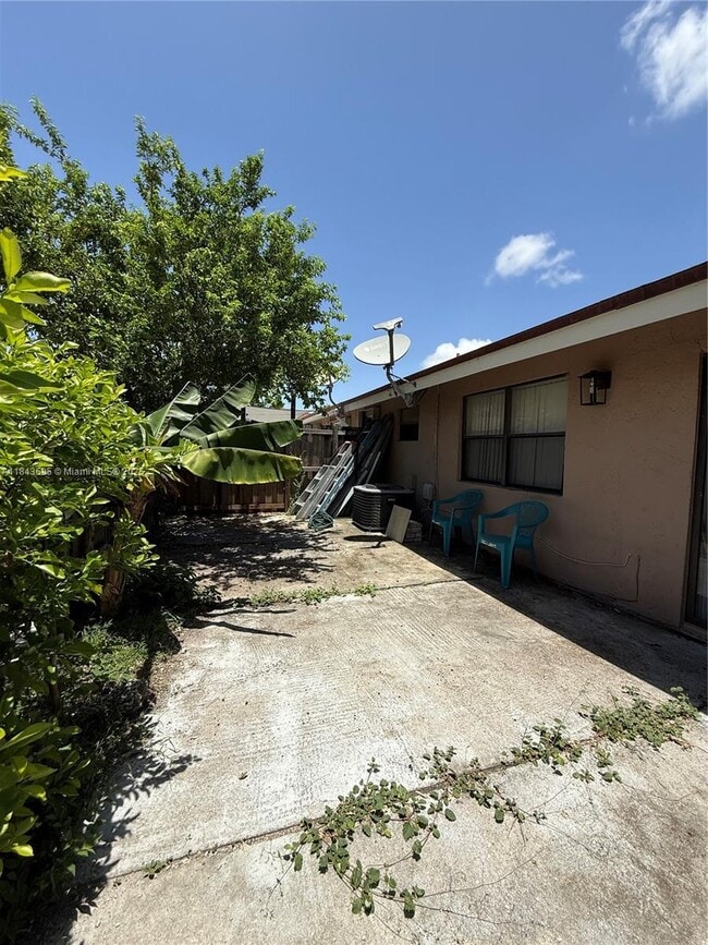 Building Photo - 7700 SW 155th Pl