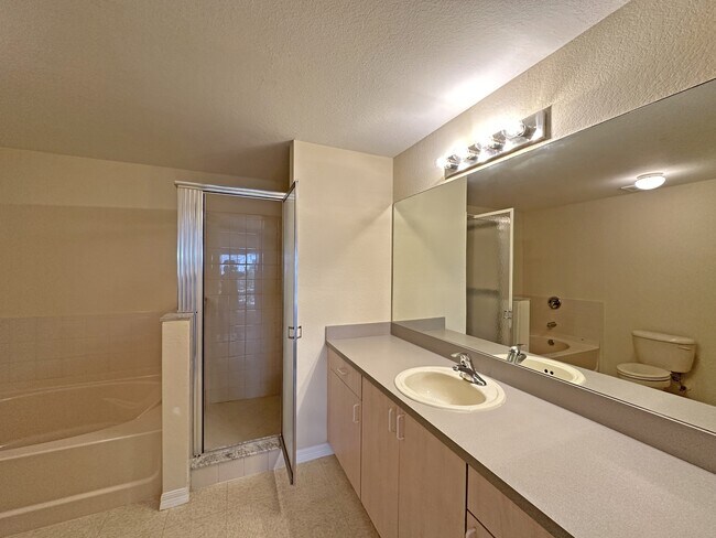 Building Photo - 110 SW Peacock Blvd