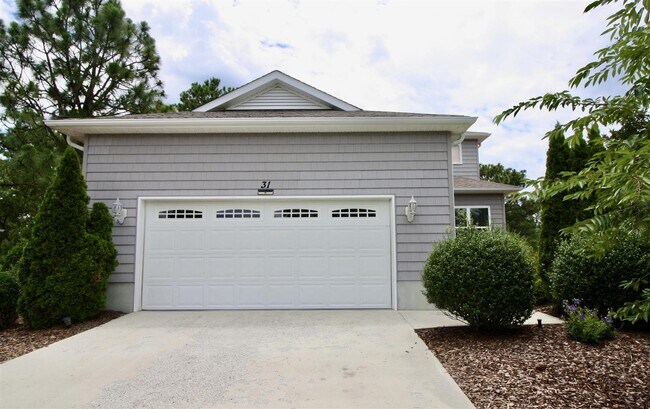 Primary Photo - 31 Westlake Pointe Dr
