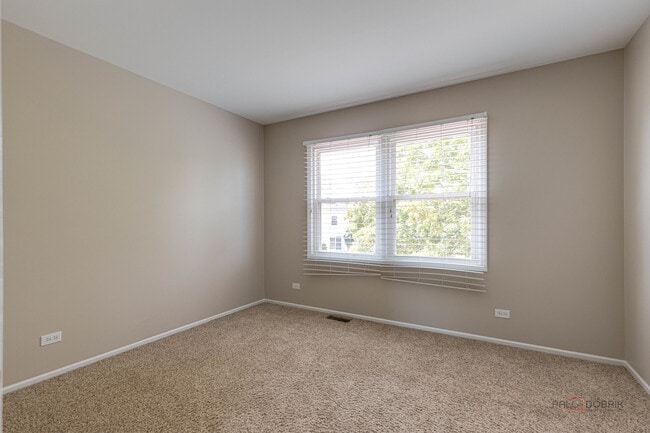 Building Photo - 285 Stanton Dr