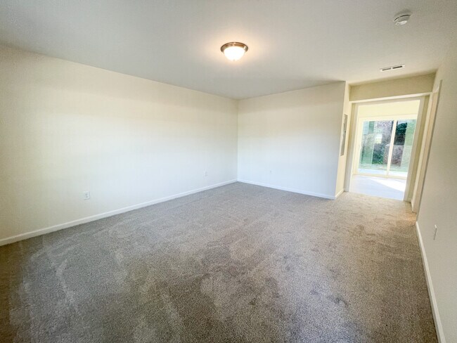 Building Photo - 1912 Devonwood Dr