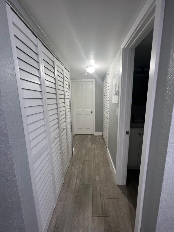 Building Photo - 1105 S Flagler Ave