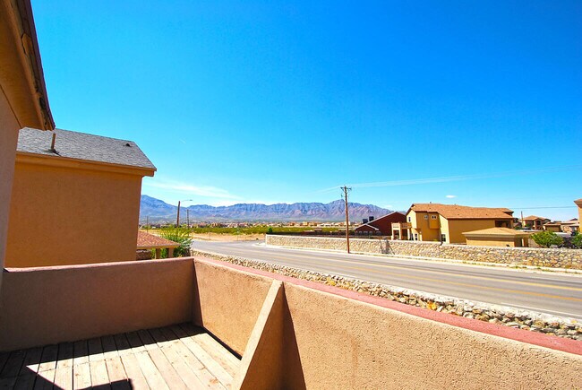 Building Photo - 5513 Ignacio Frias Dr
