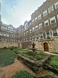 Building Photo - 2333 W Farwell Ave