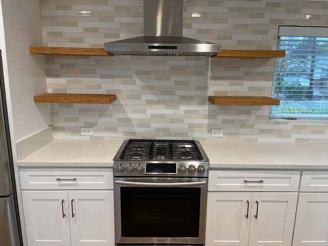 Building Photo - Newly Remodeled - 4/2 Concord Rancher - Lo...